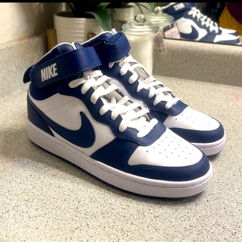 7y Nike Court Borough Mid